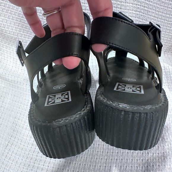 NEW TUK  UNISEX GLADIATOR  PLATFORM MENS 10 Women’s 12 Black Sandals - Picture 5 of 10